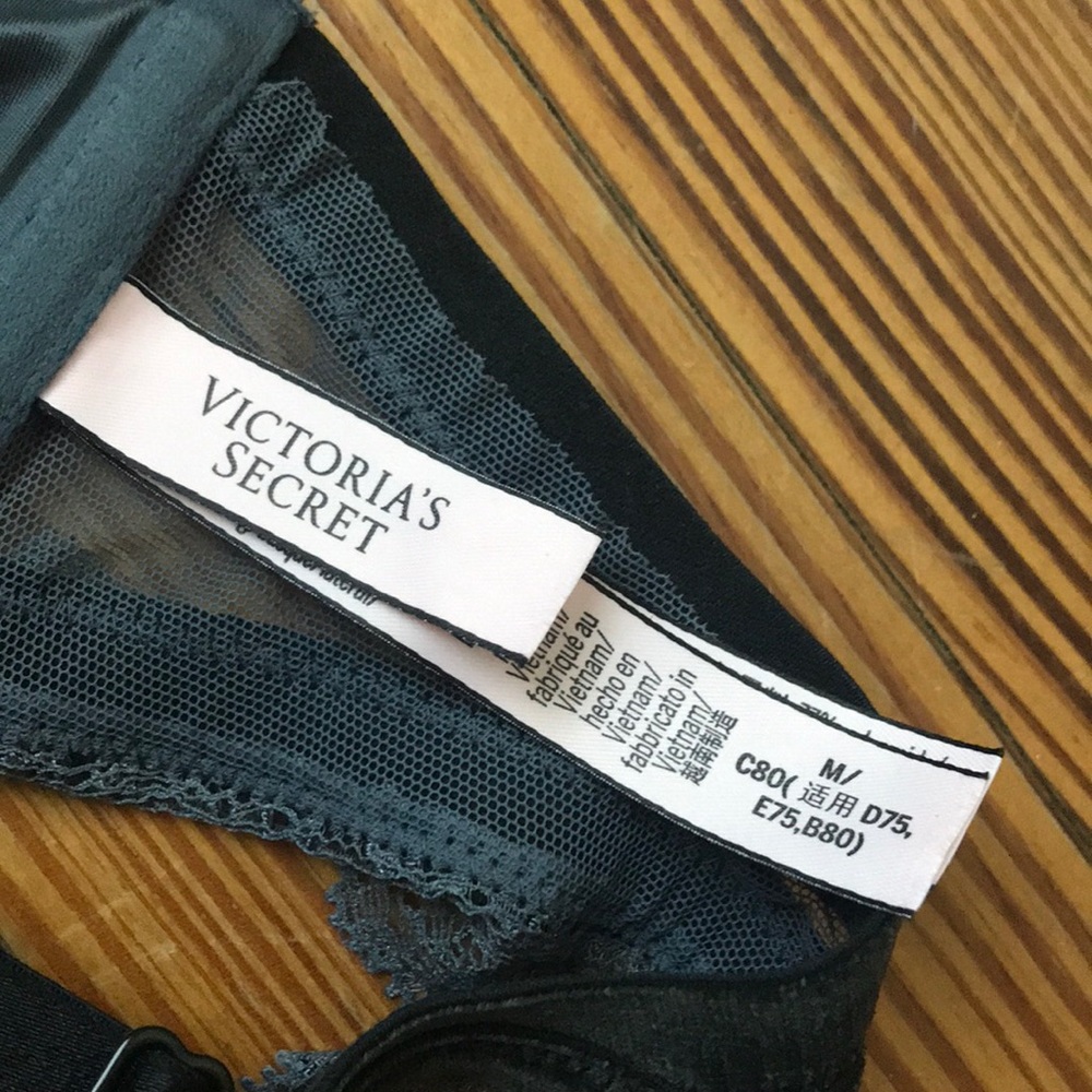 VS Bralette - Picture 7 of 7